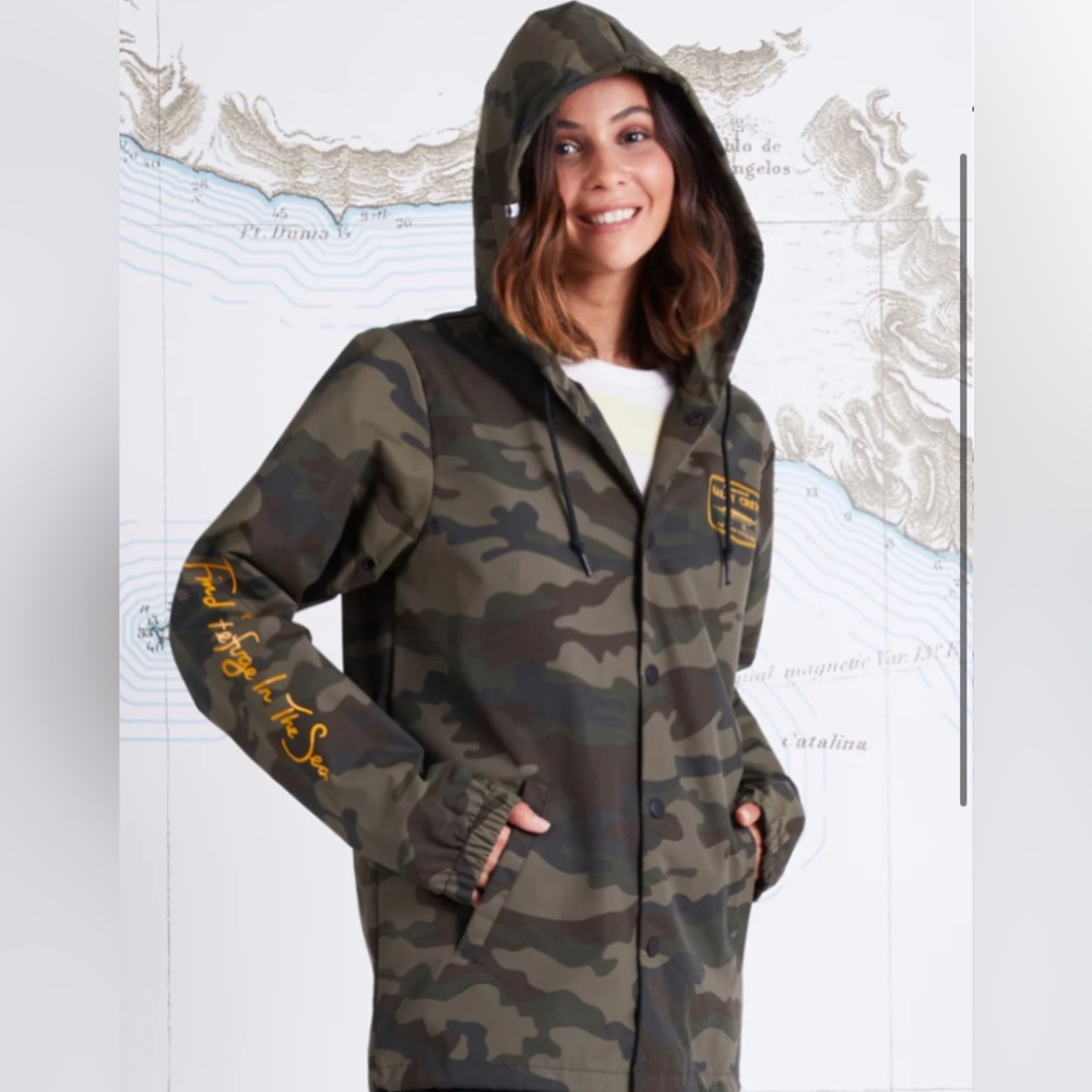 Salty crew women’s camo windbreaker